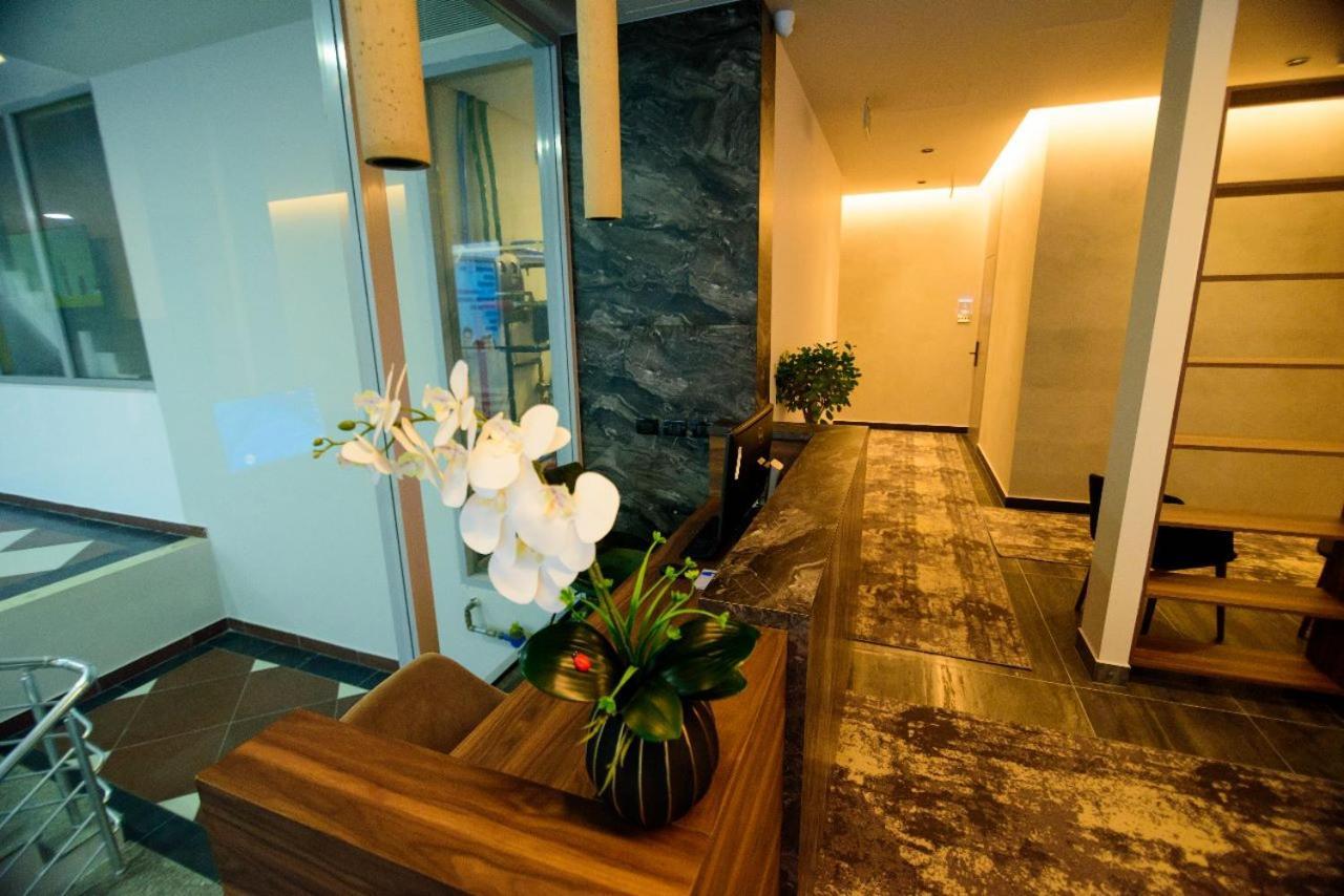 Hotel Zeneli Влёра Экстерьер фото